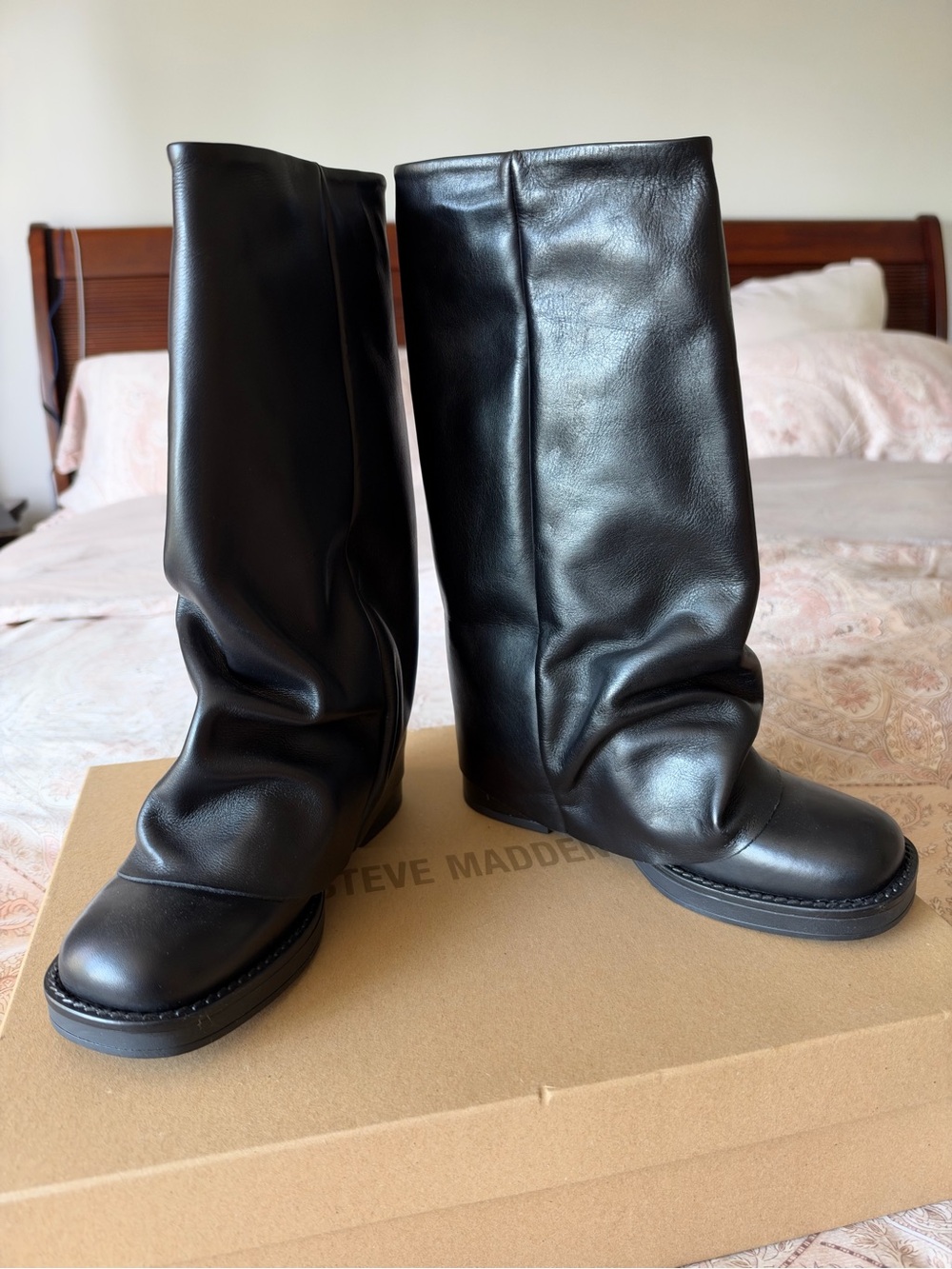 Steve Madden Benton Black Leather Mid-Calf Slouch Boots size 6. Brand new in box